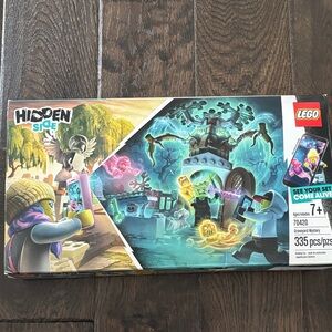 LEGO Hidden Side Graveyard Mystery Set